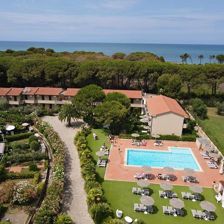 ואדה Oleandri Suite Hotel מראה חיצוני תמונה