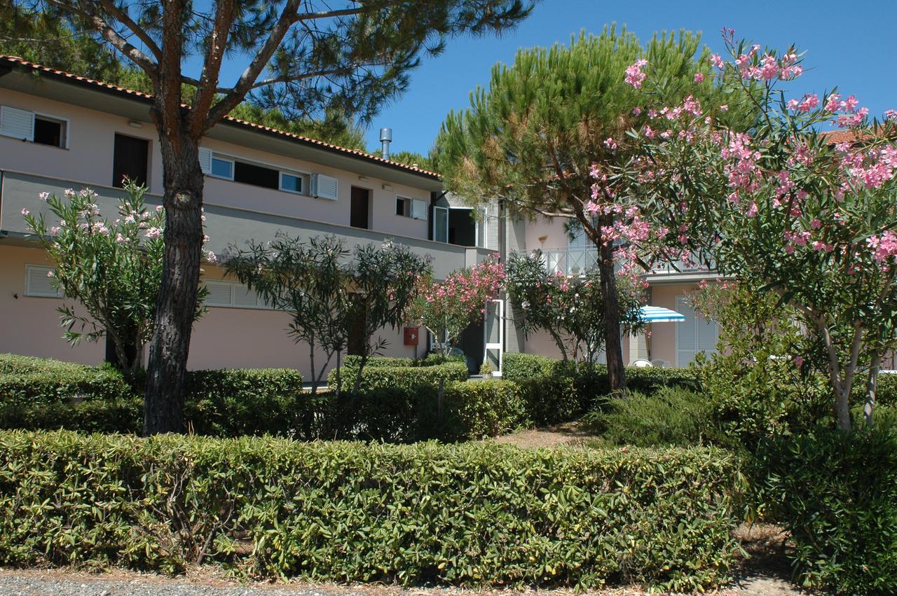 ואדה Oleandri Suite Hotel מראה חיצוני תמונה