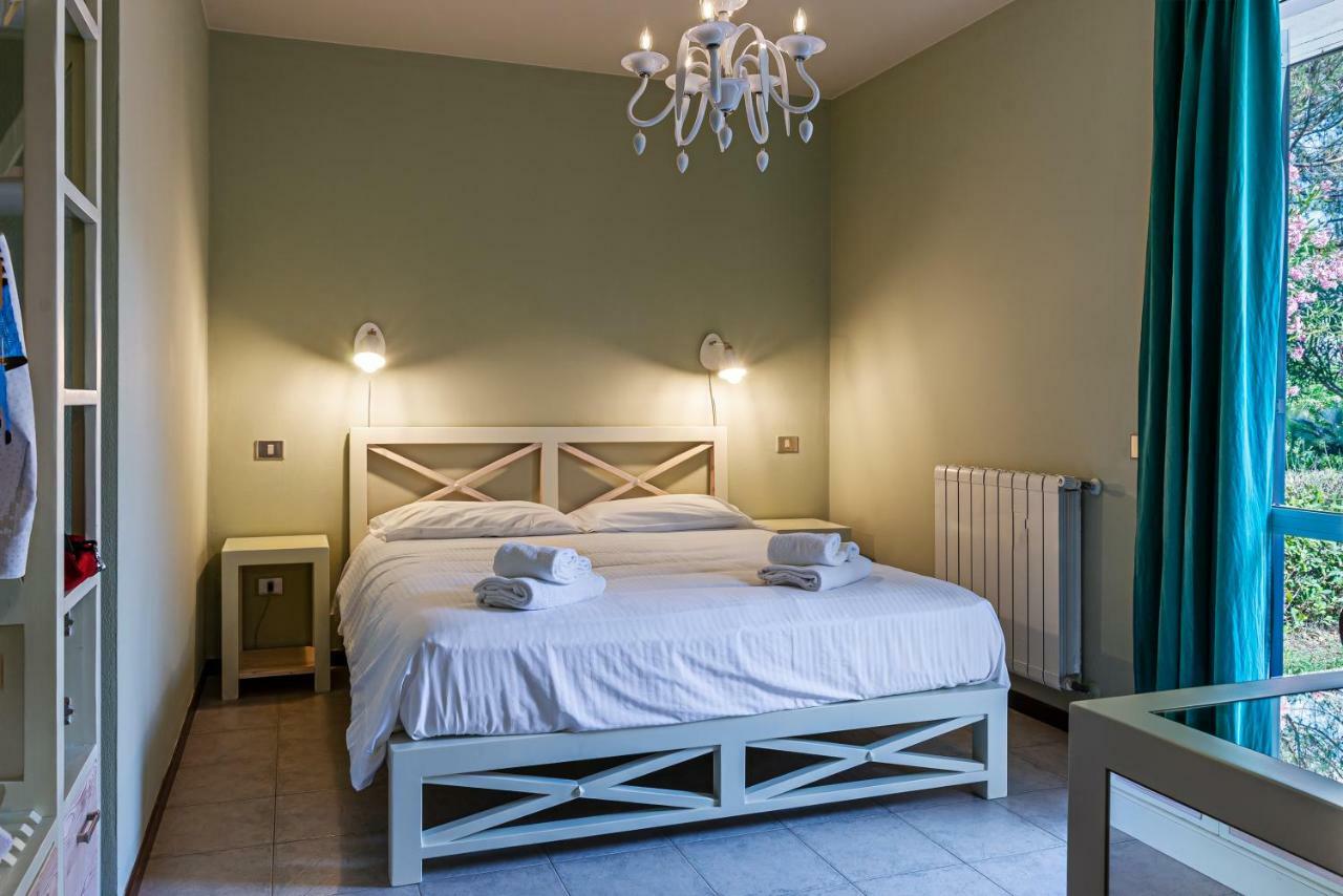 ואדה Oleandri Suite Hotel מראה חיצוני תמונה