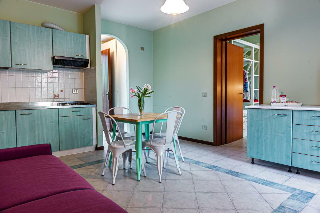 ואדה Oleandri Suite Hotel מראה חיצוני תמונה