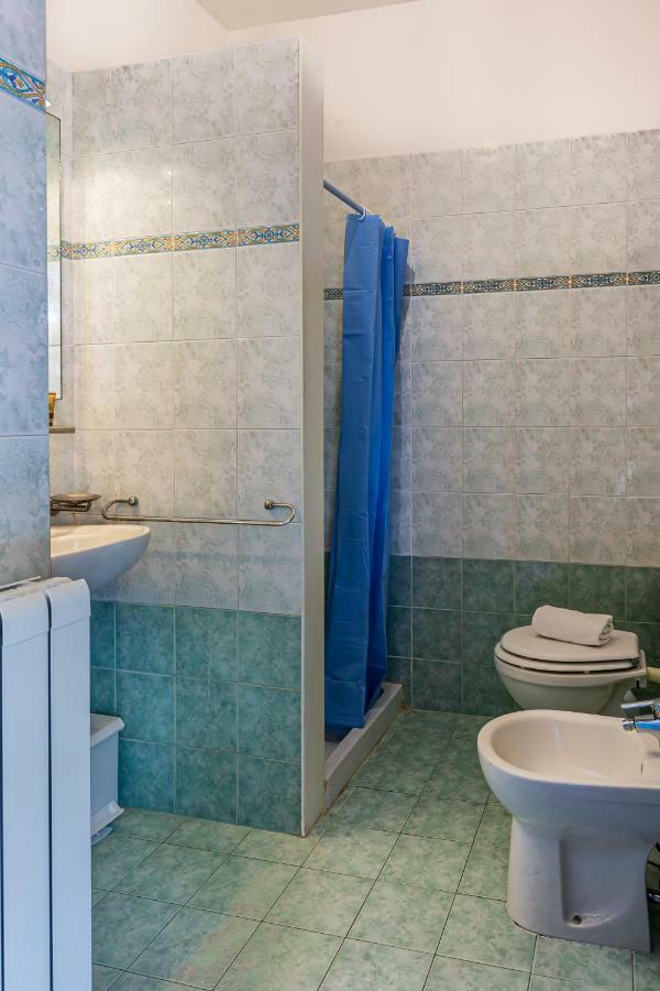 ואדה Oleandri Suite Hotel מראה חיצוני תמונה