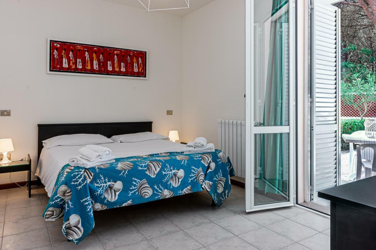 ואדה Oleandri Suite Hotel מראה חיצוני תמונה