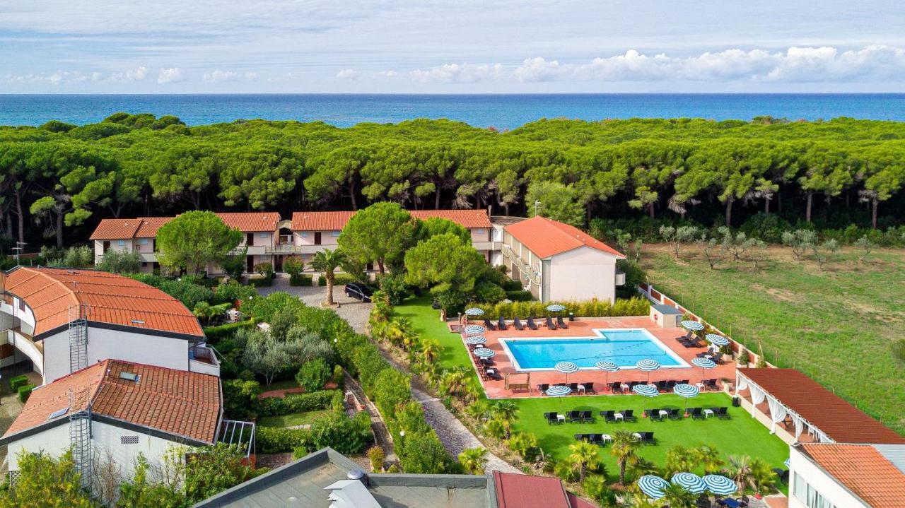 ואדה Oleandri Suite Hotel מראה חיצוני תמונה
